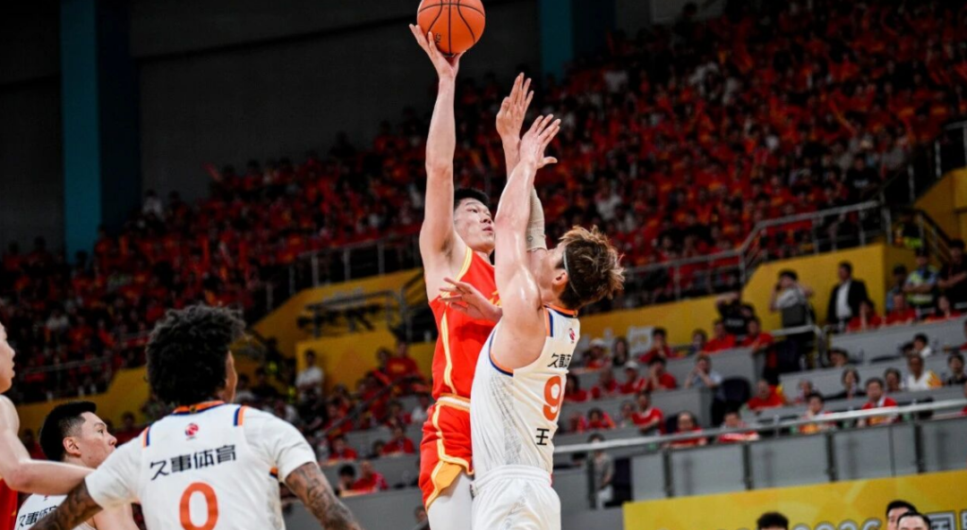 CBA总决赛G4！赛前带来上海男篮张镇麟、李弘权、王哲林以及浙江广厦孙铭徽、布朗的最新消息